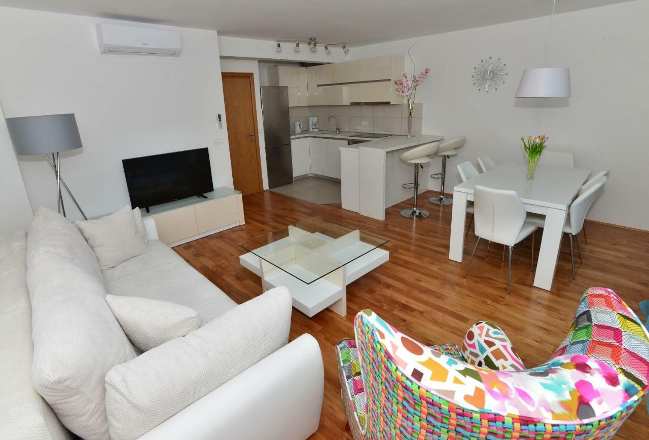 Apartman Dominik Makarska Exterior foto